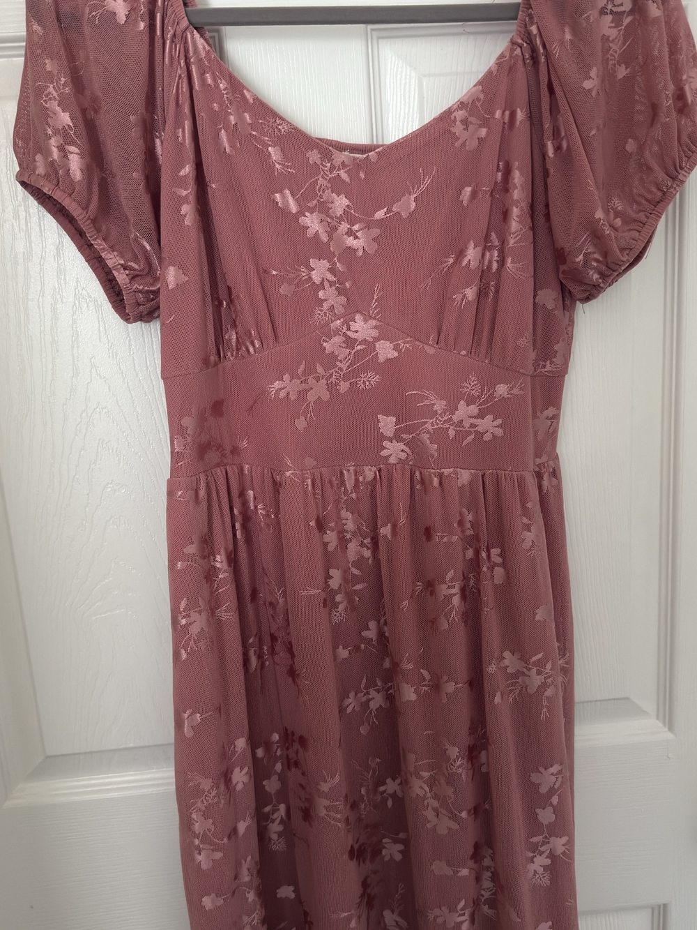 Floral Puff-Sleeve Midi Dress in Dusty Rose